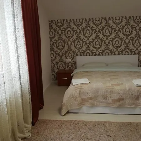 Krashanka אכסניה טטאריב