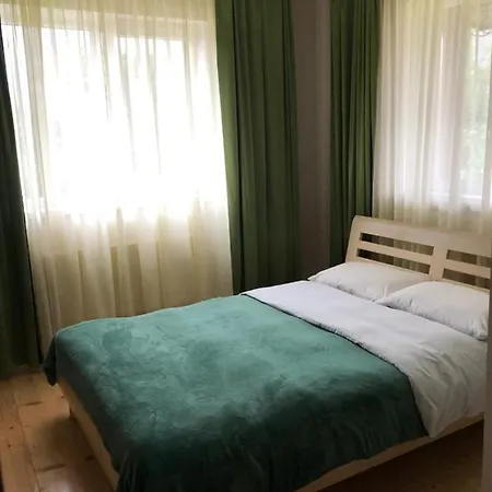 Krashanka Деревянный коттедж *